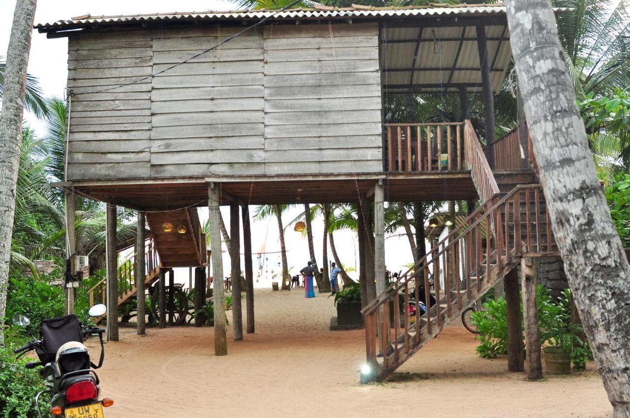 Sea View Villa Bentota, Индурува Екстериор снимка
